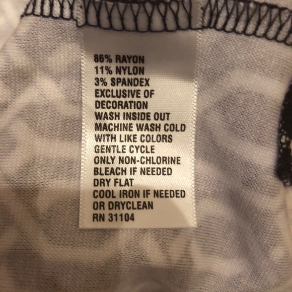 🙃Crown and Ivy Bell Sleeve Blouse🙃 - Picture 7 of 8